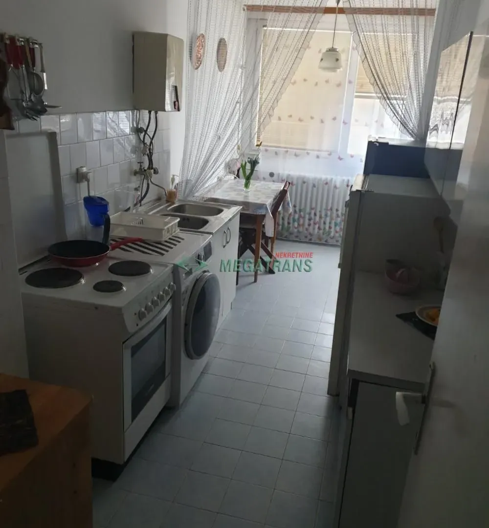 Izdavanje, trosoban stan, 70m², Liman 2, Novi Sad Sve Podlokacije