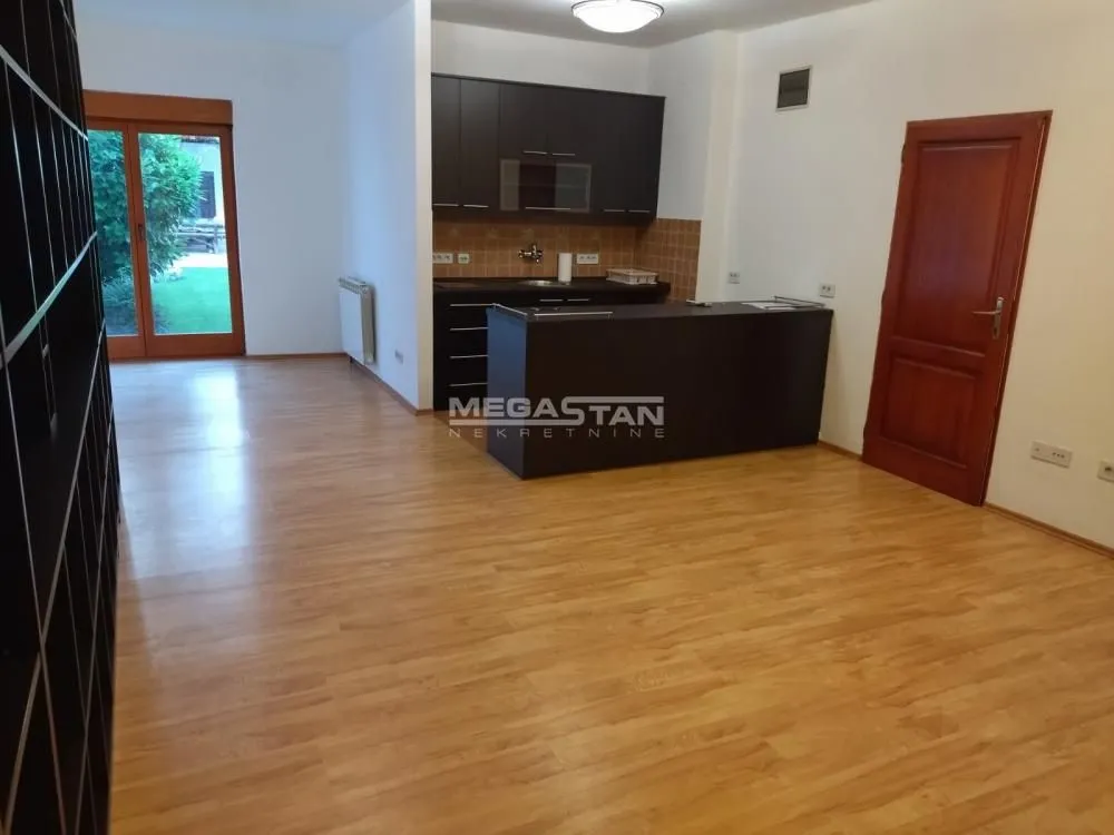 Prodaja, kuća, 542m², Bulbulder, Zvezdara Sve Podlokacije