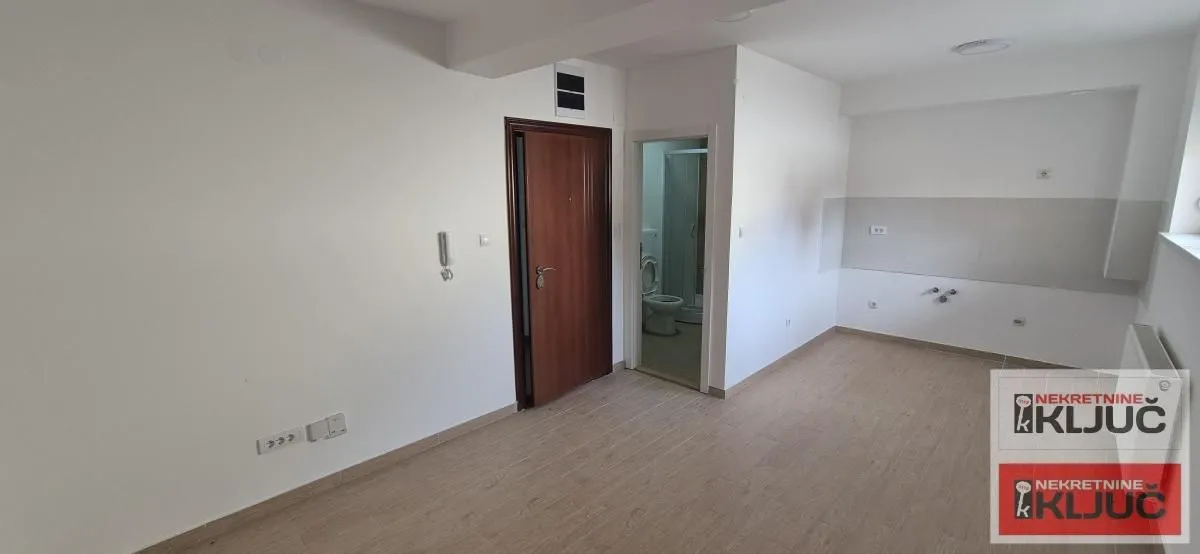 Prodaja, garsonjera, 21m², Lipov gaj, Novi Sad Sve Podlokacije