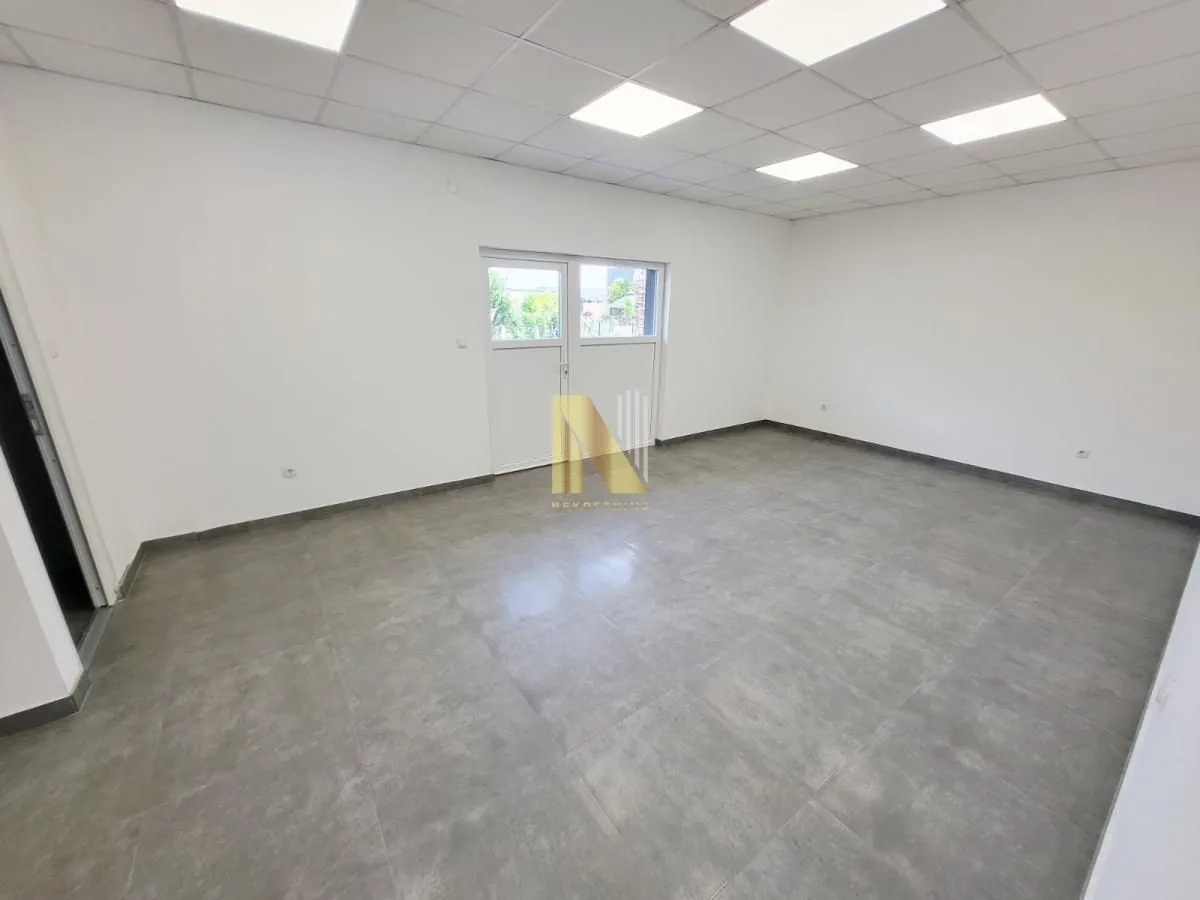 Izdavanje, poslovni prostor, 80m², Klisa, Novi Sad Sve Podlokacije