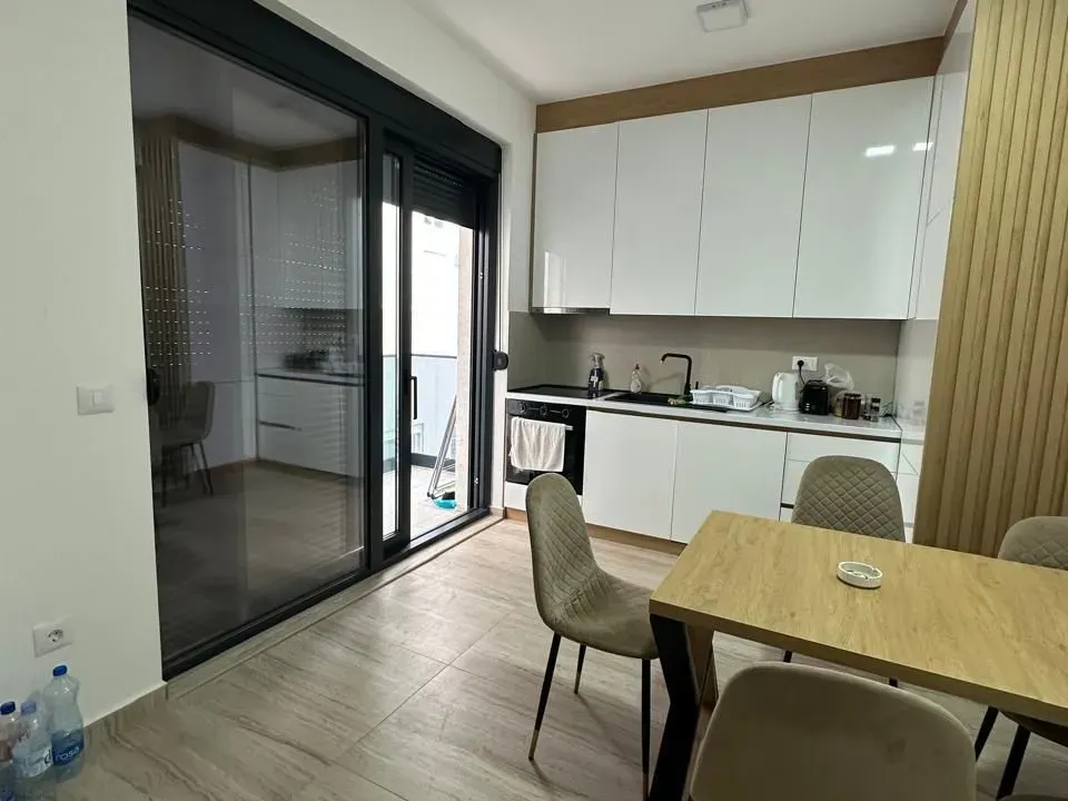 Prodaja, dvosoban stan, 61m², Bečići, Budva