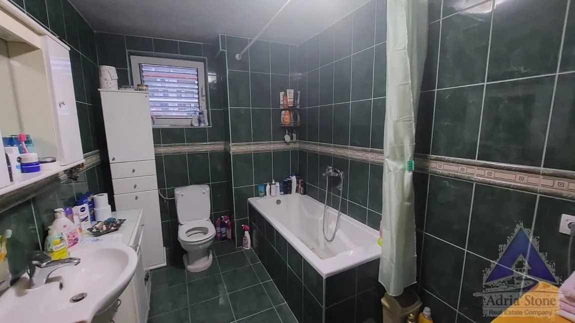 Prodaja, dvosoban stan, 89m², Centar, Budva