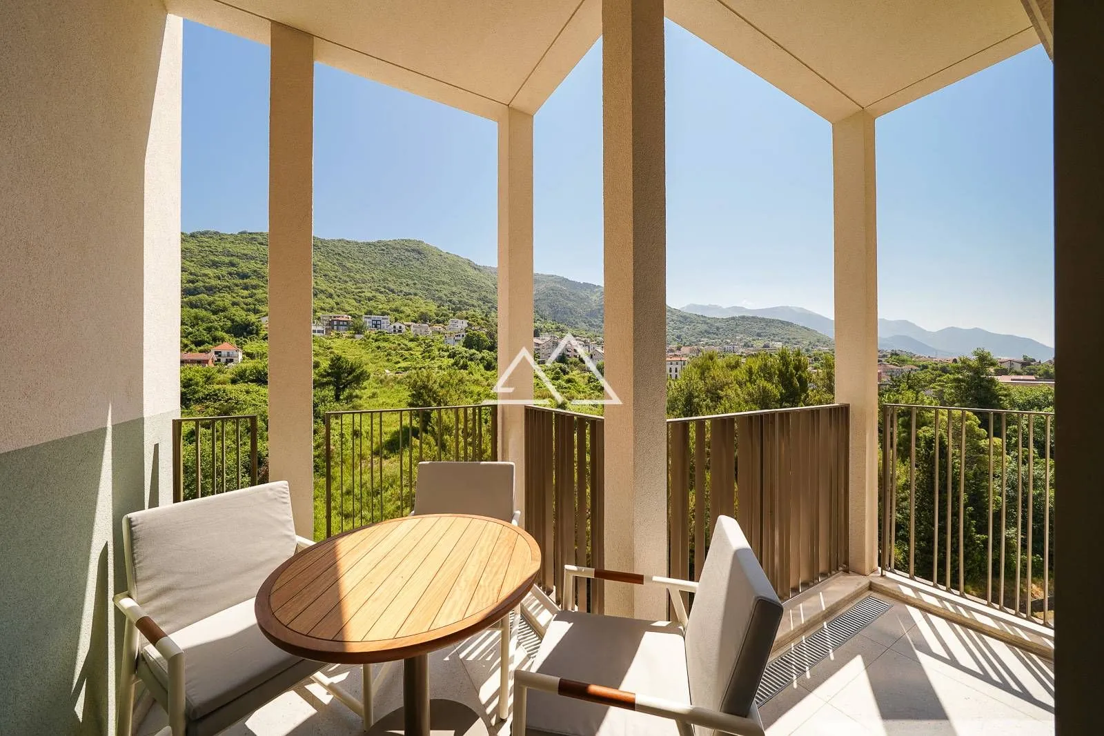 Prodaja, dvosoban stan, 91m², Tivat, Crna Gora