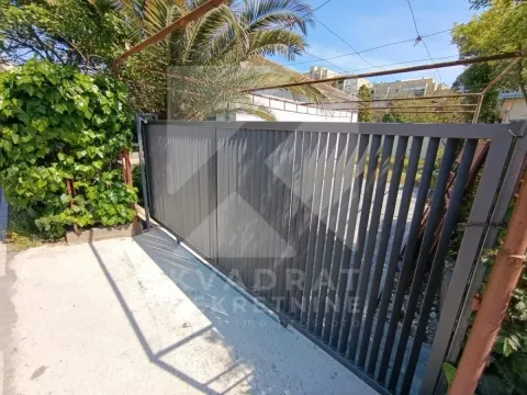 Izdavanje, dvosoban stan, 80m², Gintaš, Podgorica - image 3