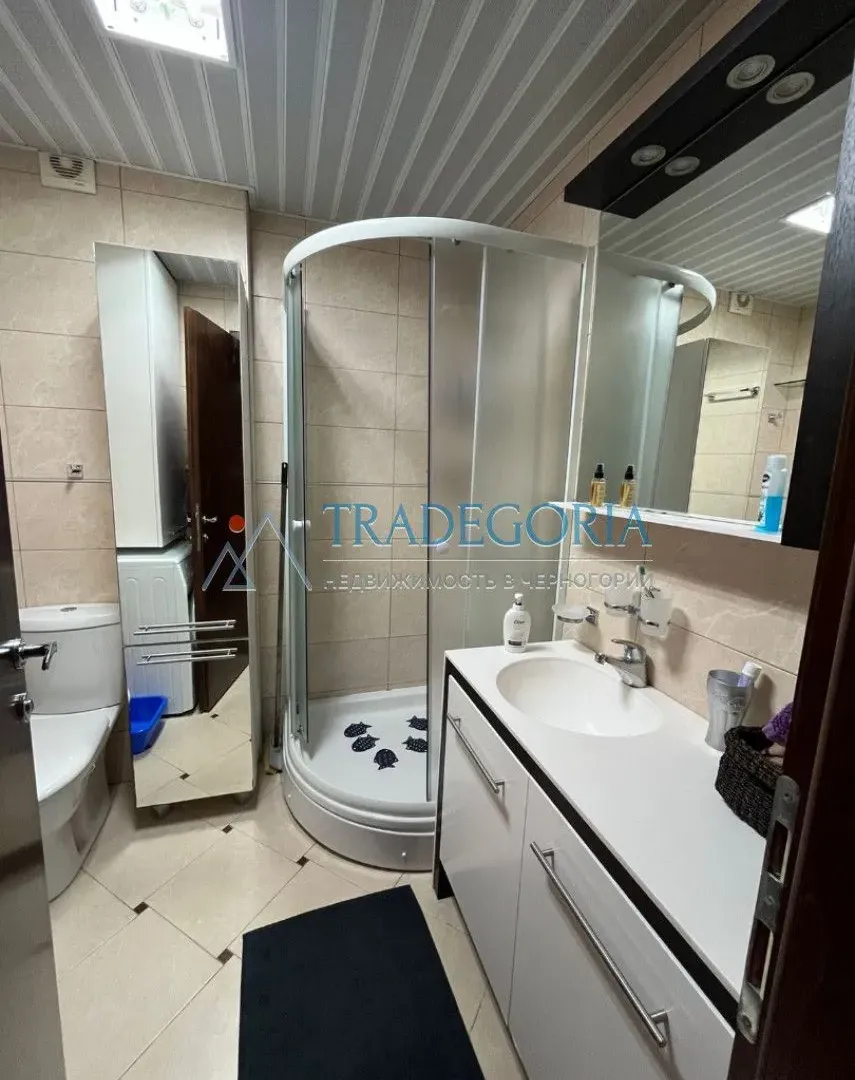 Prodaja, dvosoban stan, 87m², Pržno, Budva