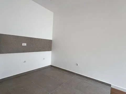 Sale, one bedroom apartment, 46m², Petrovac, Budva - image 3