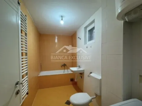 Prodaja, četvorosoban stan, 90m², Đeram Pijaca, Beograd - image 10