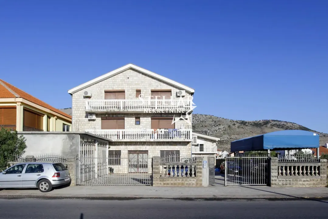Sale, house, 450m², Centar, Podgorica
