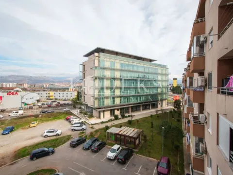 Rent, one bedroom apartment, 40m², Tuški Put, Podgorica - image 10