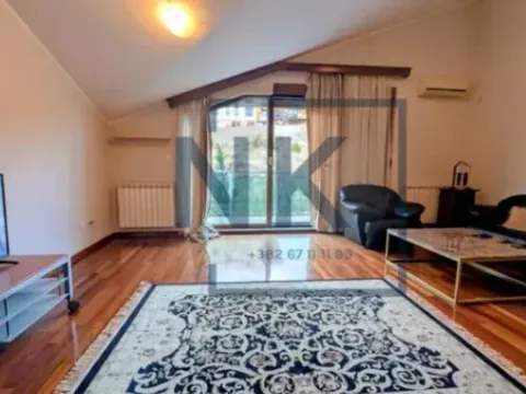 Izdavanje, dvosoban stan, 90m², Gorica C, Podgorica