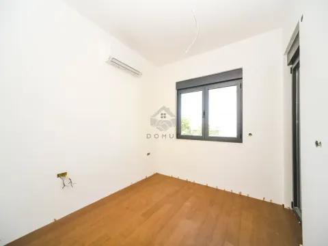 Prodaja, dvosoban stan, 60m², Tološi, Podgorica - image 6