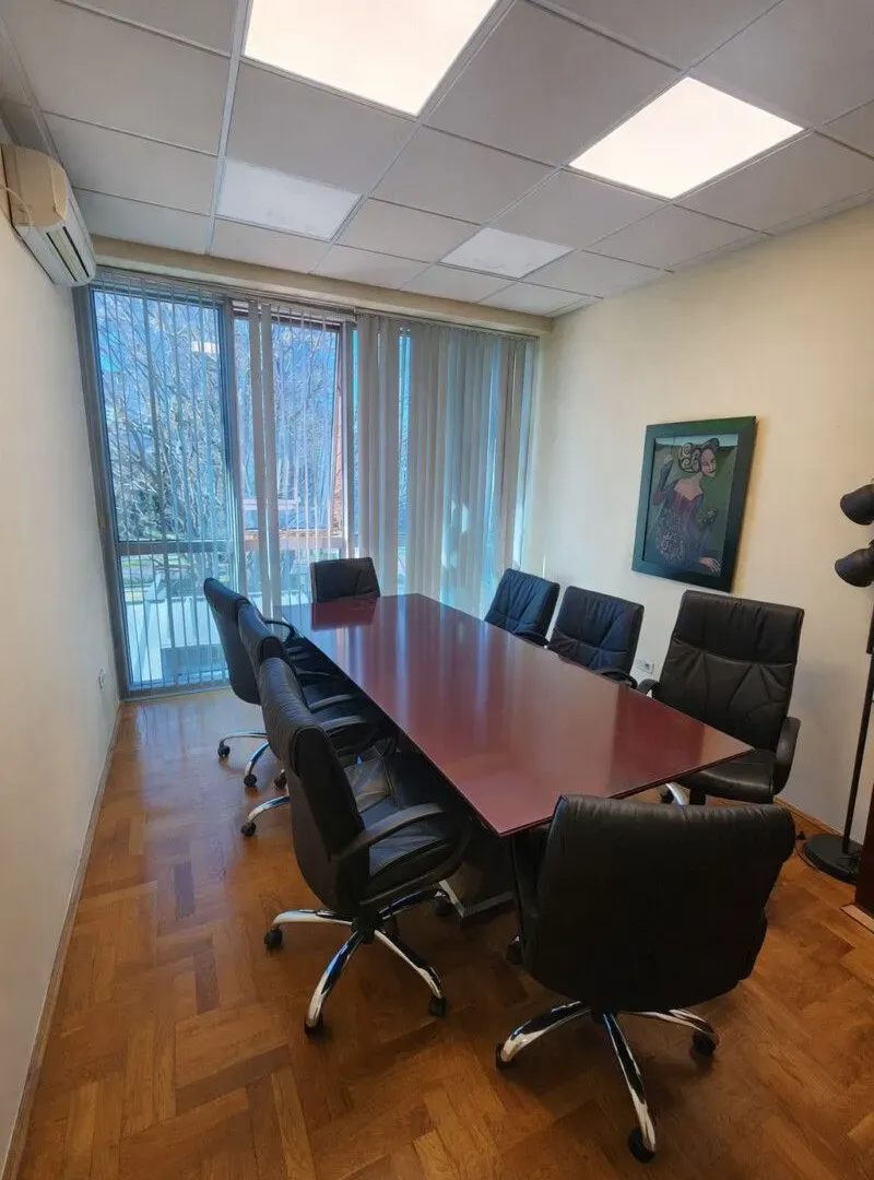 Izdavanje, poslovni prostor, 35m², Preko Morače, Podgorica