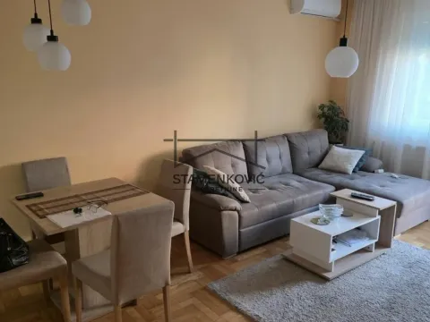 Stan in Nova Detelinara