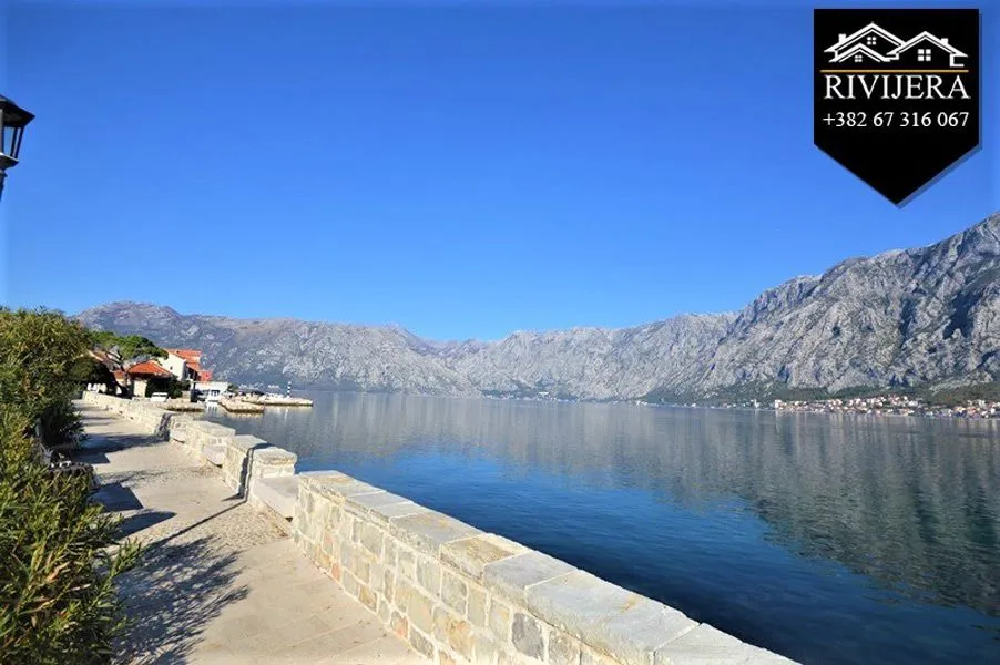 Prodaja, kuća, 180m², Prčanj, Kotor