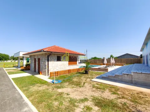 Sale, house, 250m², Zeta, Podgorica - image 6