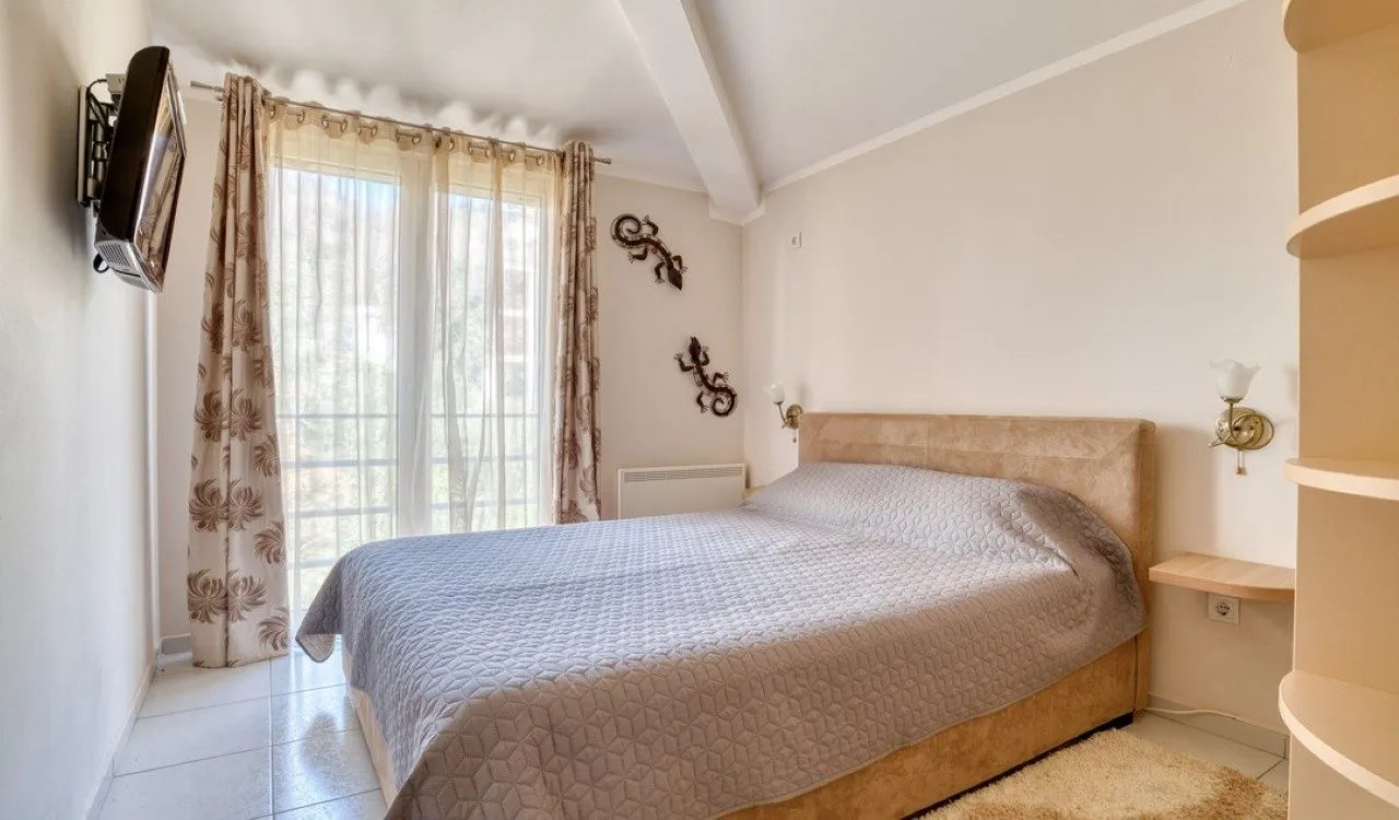 Sale, two bedroom apartment, 75m², Seoce, Budva