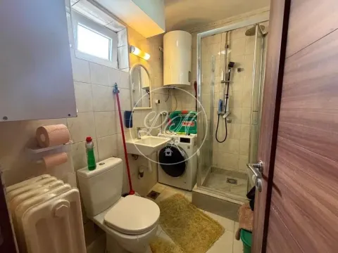 Prodaja, dvosoban stan, 72m², Zemun Gornji Grad, Zemun Sve Podlokacije - image 5