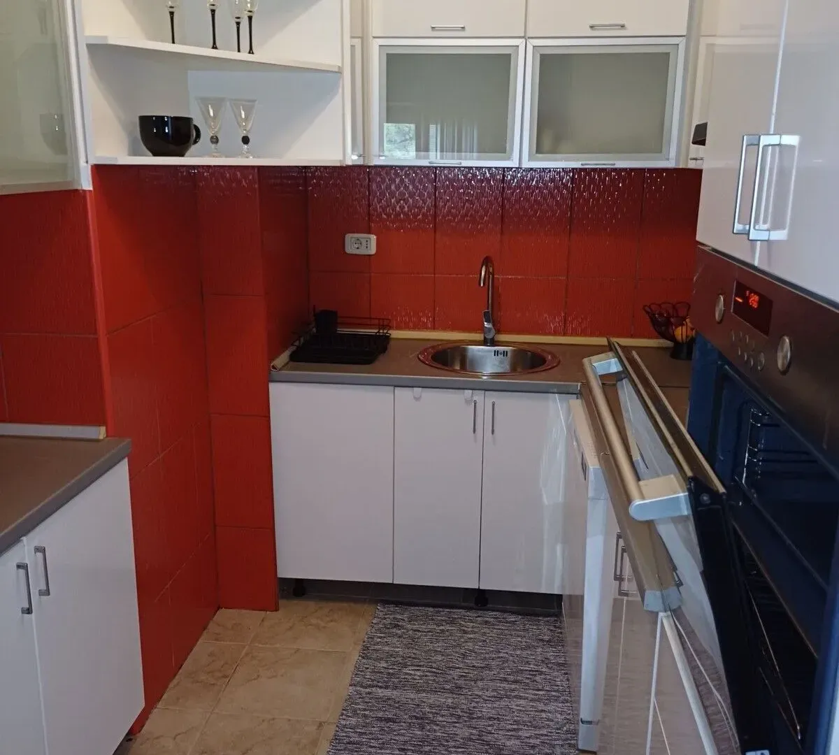 Rent, two bedroom apartment, 106m², Centar, Tivat