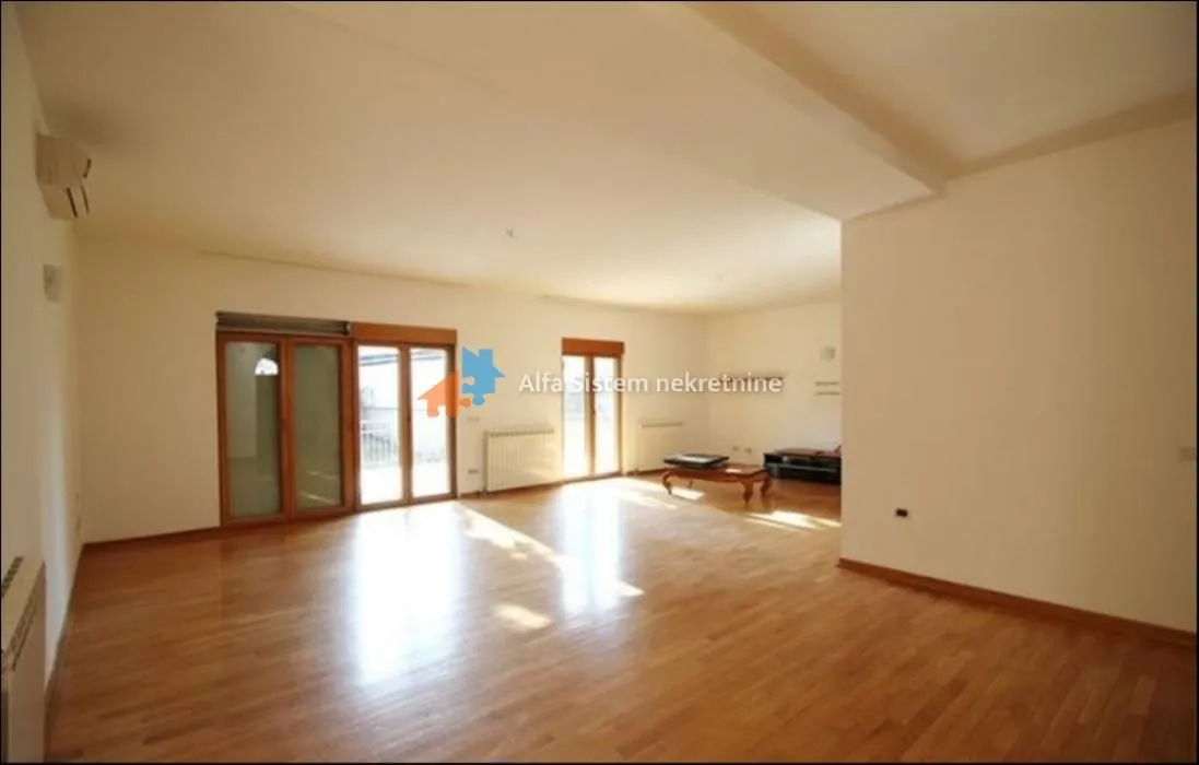 Izdavanje, kuća, 600m², Savski Venac, Beograd