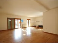 Izdavanje, kuća, 600m², Savski Venac, Beograd - image 20