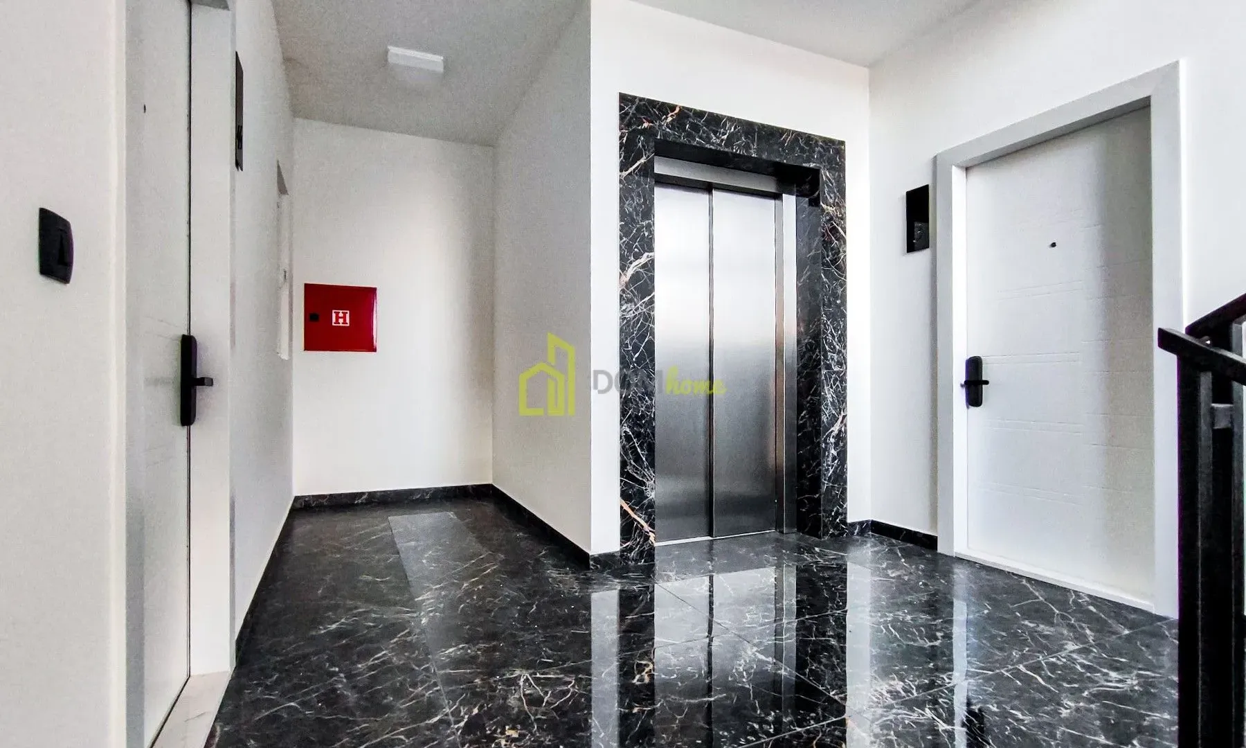 Rent, three bedroom apartment, 143m², Centar, Podgorica