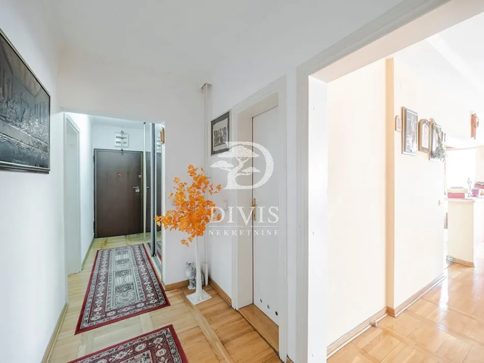 Sale, apartment, 101m², Vukov Spomenik, Zvezdara Sve Podlokacije