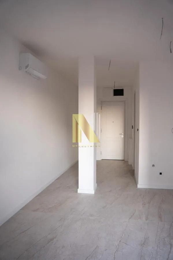 Izdavanje, jednosoban stan, 45m², Centar, Novi Sad