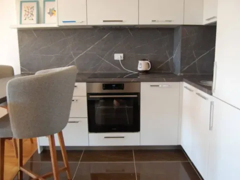 Stan-na-dan, dvosoban stan, 60m², Bečići, Budva - image 2