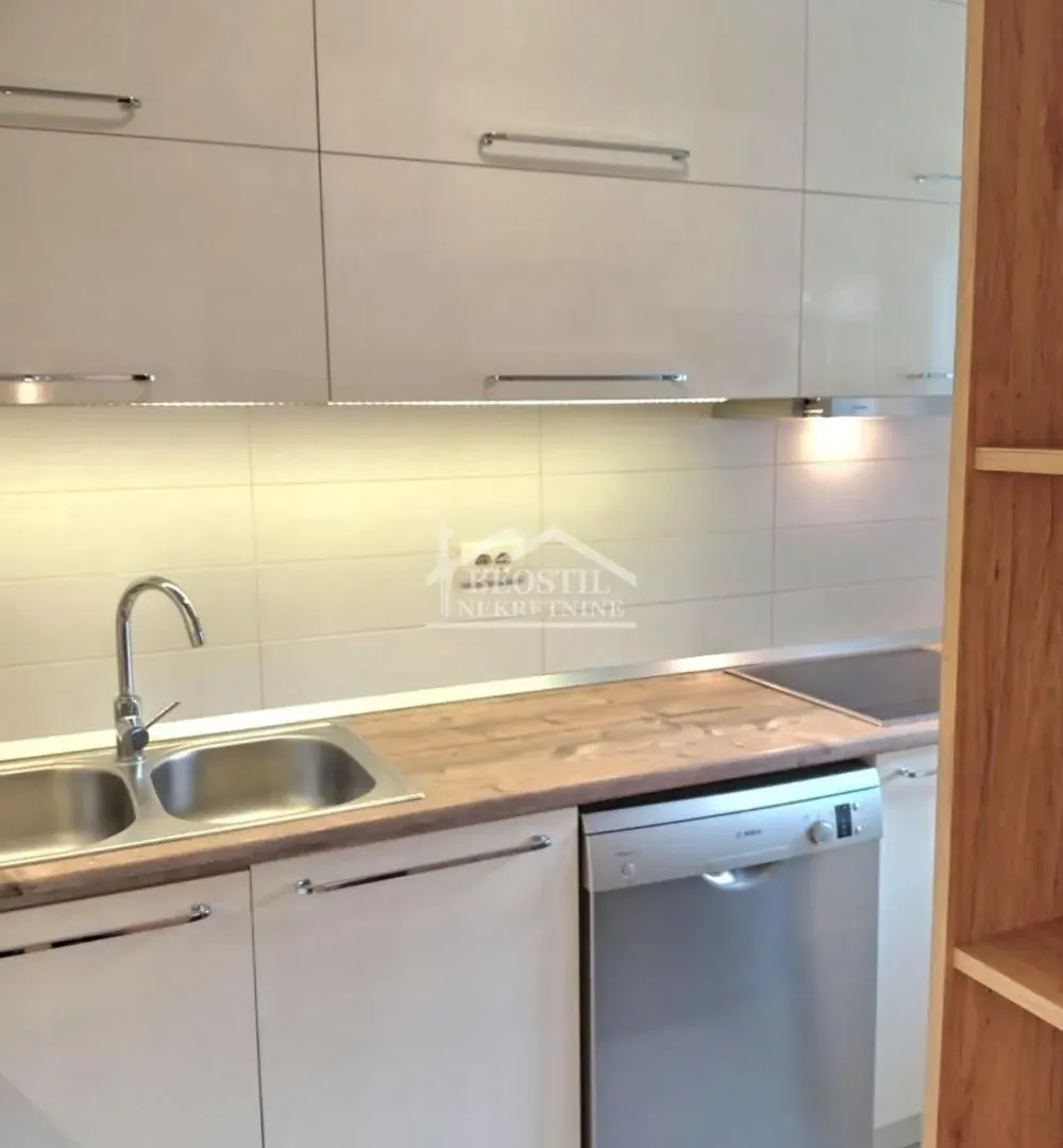 Prodaja, trosoban stan, 81m², Novi Beograd Sve Podlokacije, Beograd