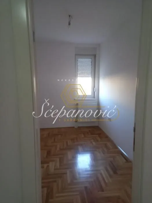 Izdavanje, dvosoban stan, 41m², Nova Detelinara, Novi Sad Sve Podlokacije