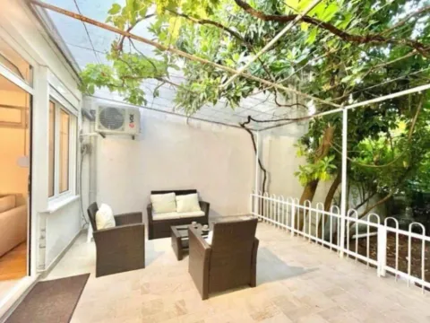 Izdavanje, garsonjera, 40m², Centar, Budva - image 2