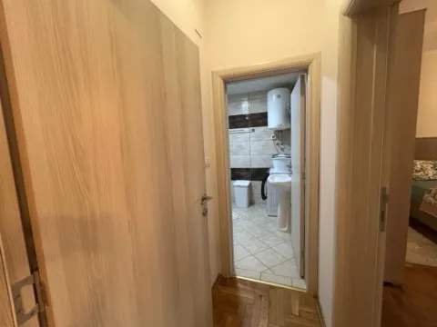 Izdavanje, jednosoban stan, 55m², City Kvart, Podgorica - image 10