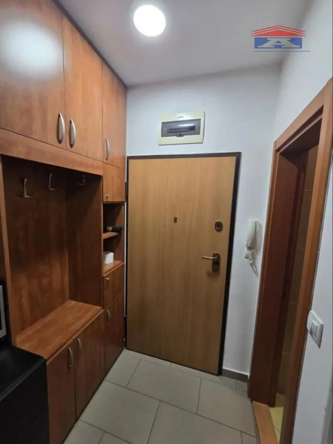 Izdavanje, dvosoban stan, 48m², Grbavica, Novi Sad Sve Podlokacije