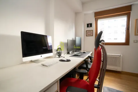 Prodaja, trosoban stan, 93m², City Kvart, Podgorica - image 2