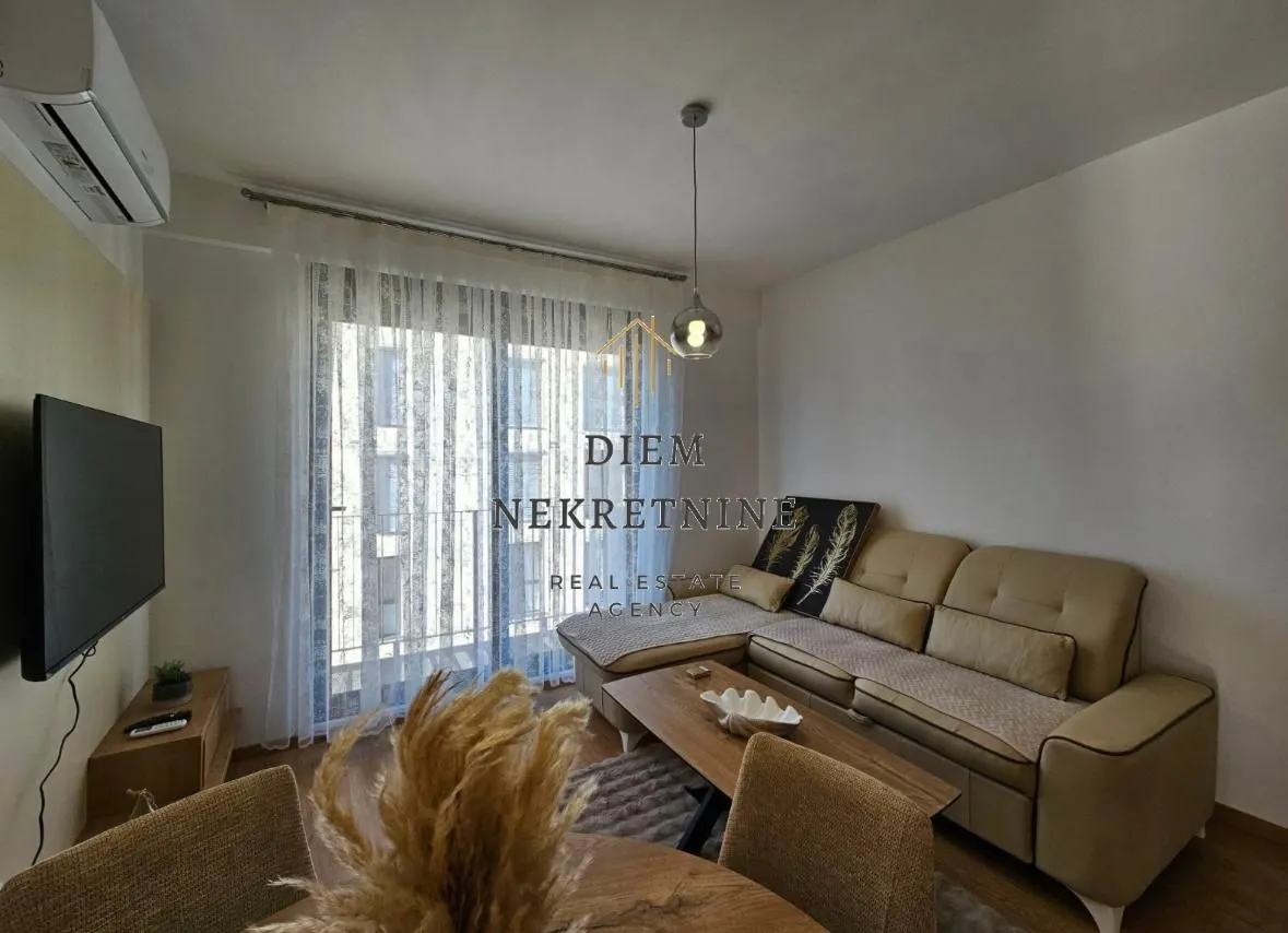 Rent, two bedroom apartment, 55m², Centar, Bar