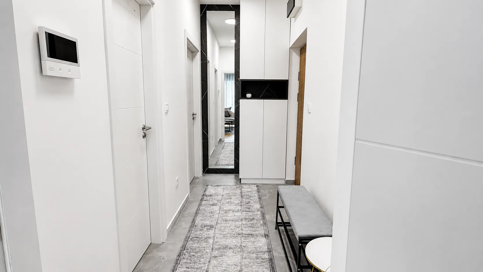 Izdavanje, dvosoban stan, 68m², Zabjelo, Podgorica