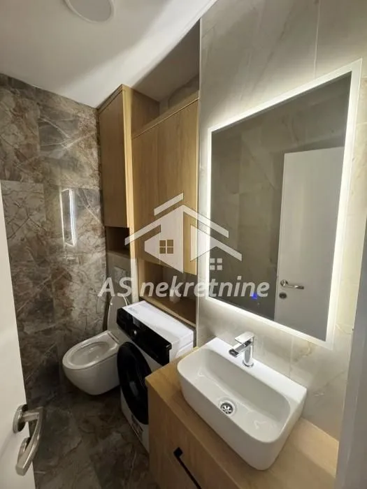 Rent, four bedroom apartment, 86m², Čukarica, Beograd