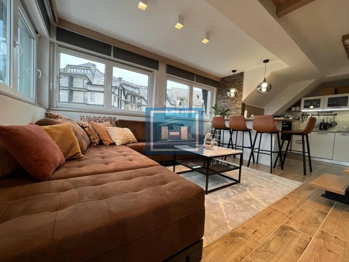 Prodaja, trosoban stan, 59m², Centar, Zlatibor