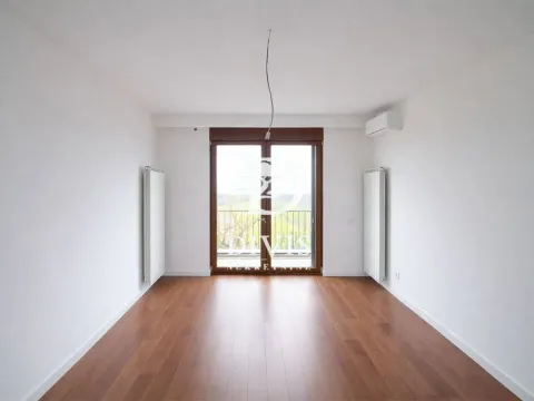 Stan in Bežanijska Kosa Sve Podlokacije