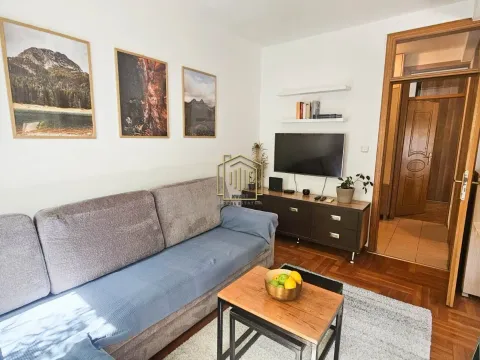 Izdavanje, jednosoban stan, 38m2, Gorica C, Podgorica Izdavanje, jednosoban stan, 38m2, Gorica C, Podgorica