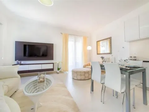Sale, apartment, 56m², Kotor, Crna Gora - image 3