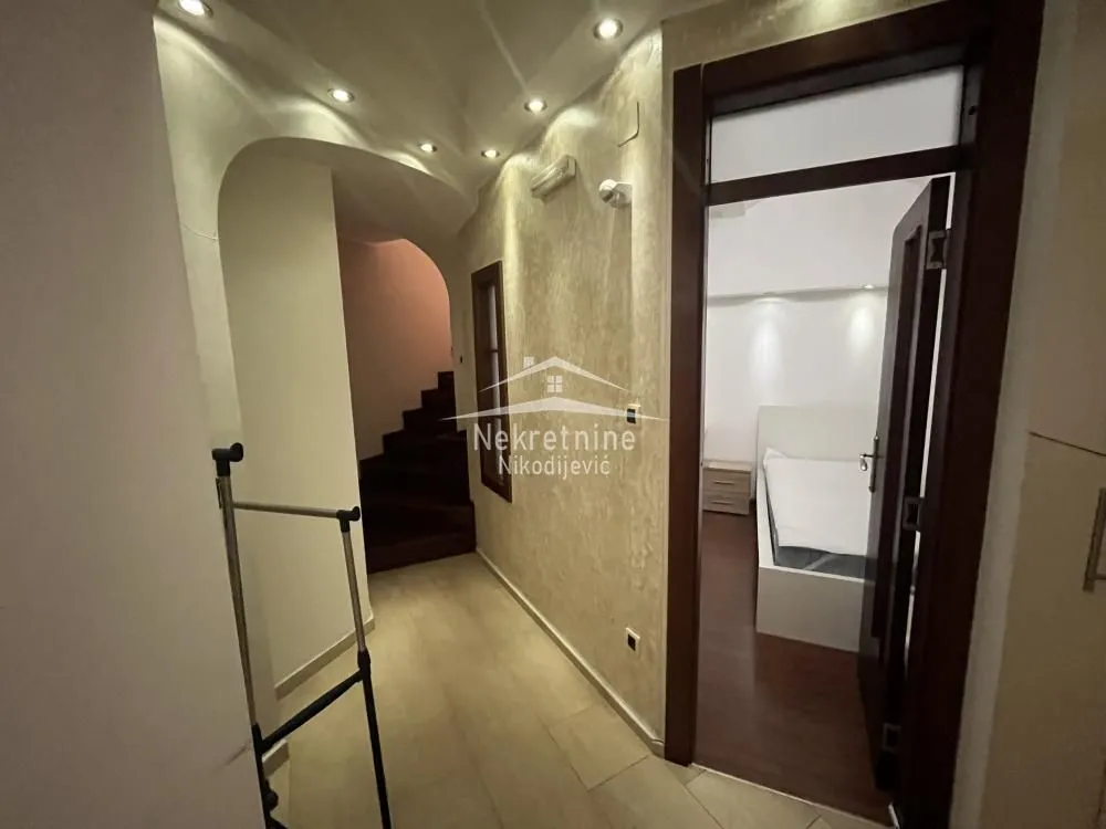 Rent, three bedroom apartment, 72m², Stari Grad, Beograd