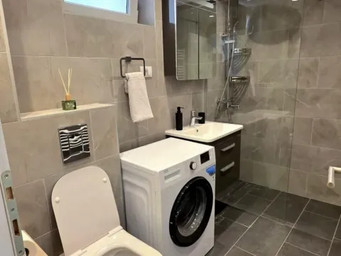 Rent, one bedroom apartment, 46m², Savski Venac, Beograd - image 11
