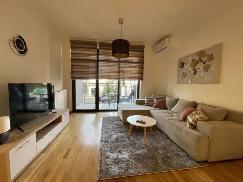 Rent, two bedroom apartment, 55m², Savski Venac, Beograd - image 4