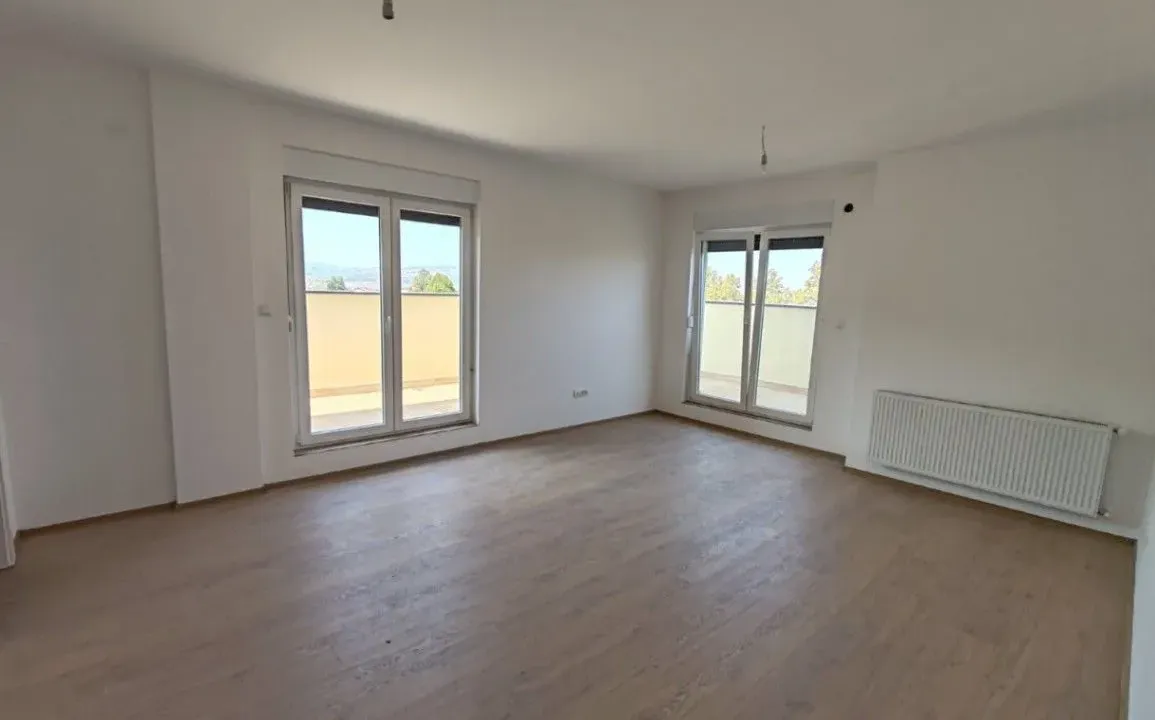 Prodaja, trosoban stan, 142m², Banjski šor, Loznica