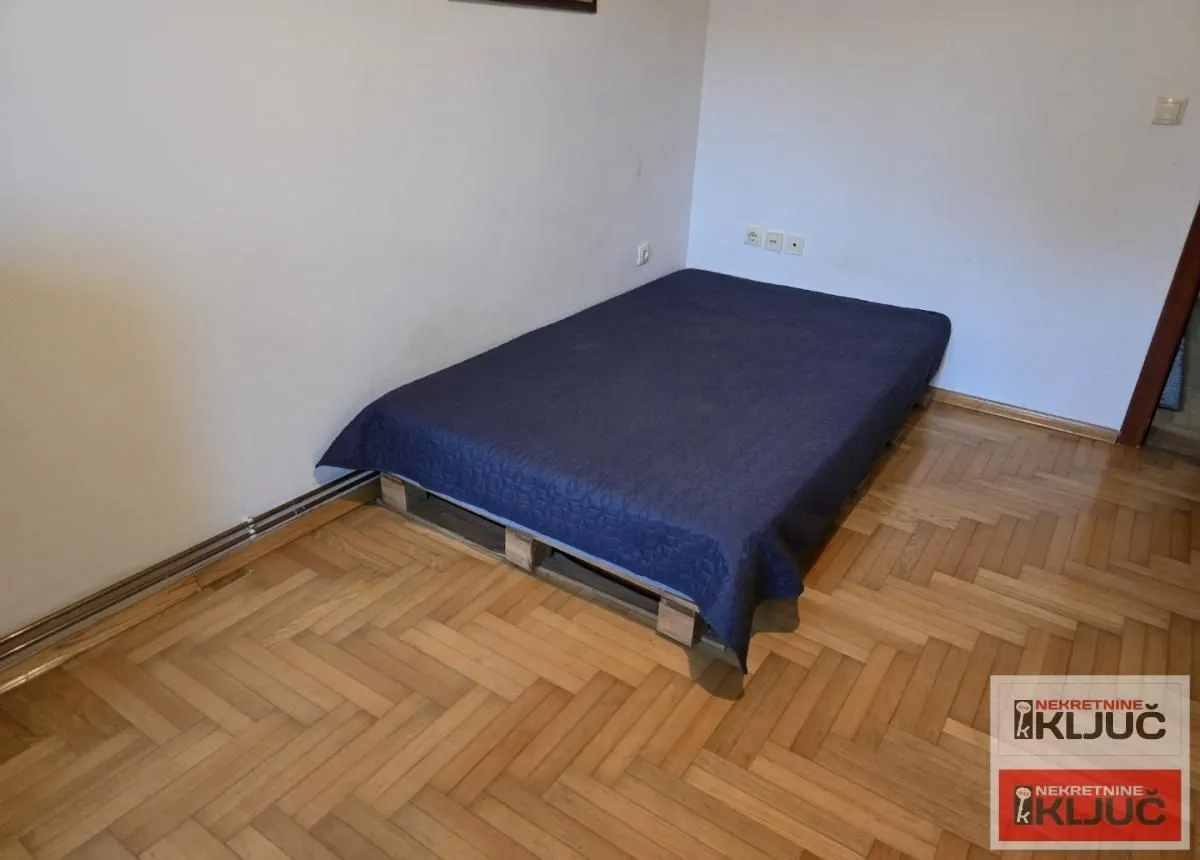 Izdavanje, kuća, 250m², Sajmište, Novi Sad