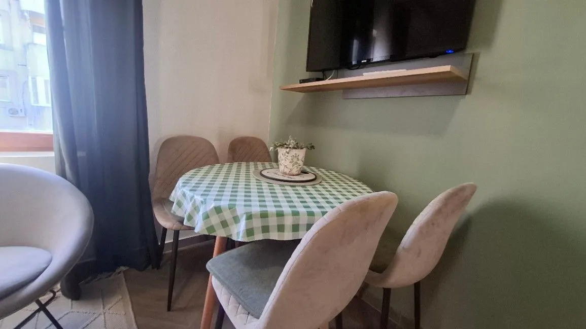 Izdavanje, jednosoban stan, 45m², Ilino, Bar