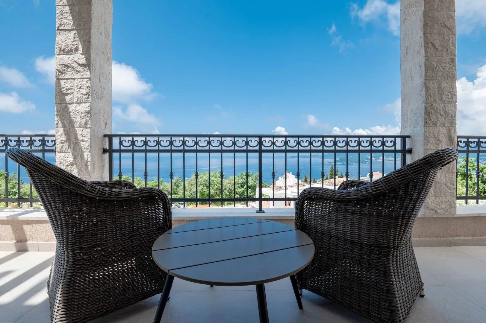 Sale, house, 335m², Blizikuće, Budva