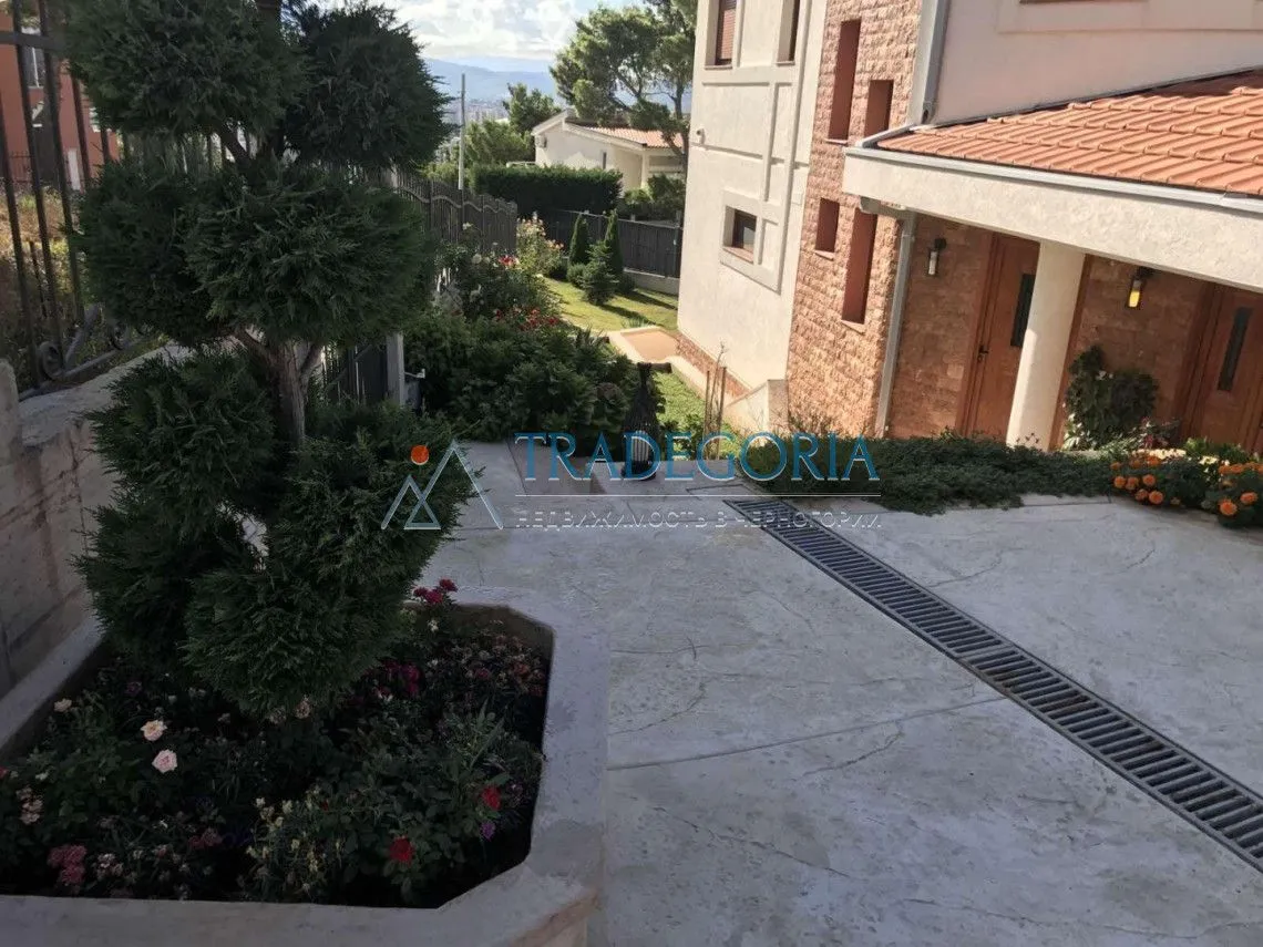 Prodaja, ugostiteljski objekat, 252m², Bar, Crna Gora
