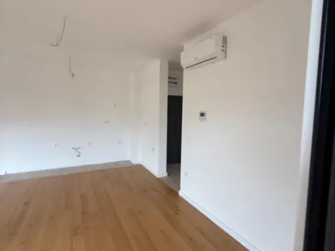 Prodaja, jednosoban stan, 51m², Centar, Bar - image 9